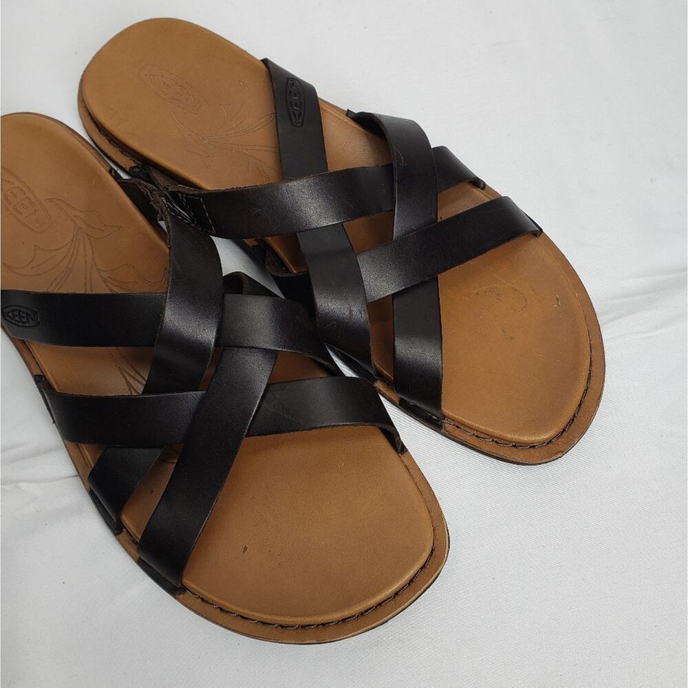 Keen Women's Brown Footbed Black Strappy Sandals - Picture 2 of 8